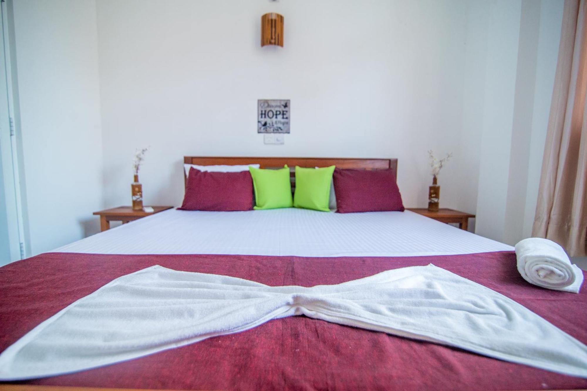 City Sunrise Hikkaduwa Room photo